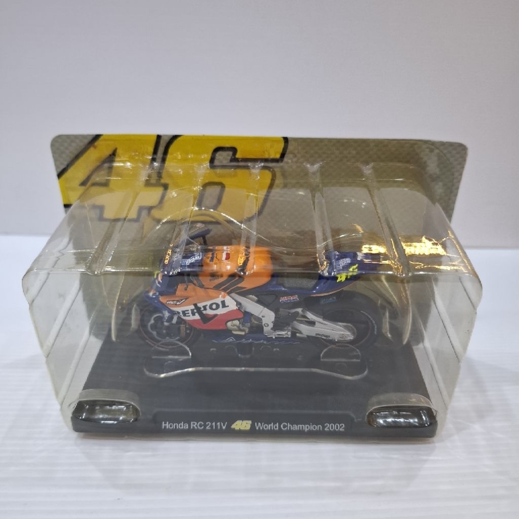 Miniature Moto Altaya 1/18 - Honda RC211V #46 Valentino Rossi, Summer Test Suzuka 2001 (occasion)
