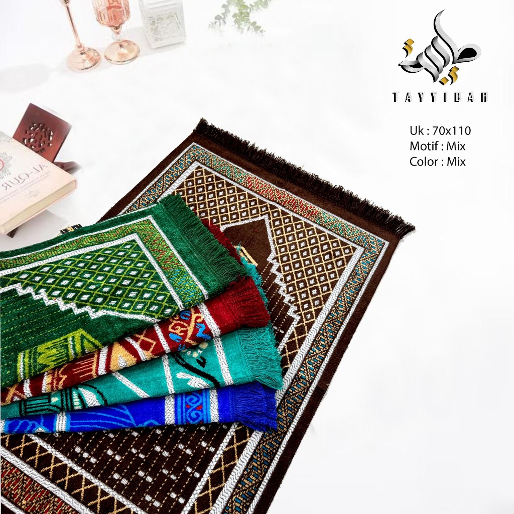 Sajadah Dewasa YAMANI Bahan Bludru Ukuran 70x110 cm Perlengkapan Sholat