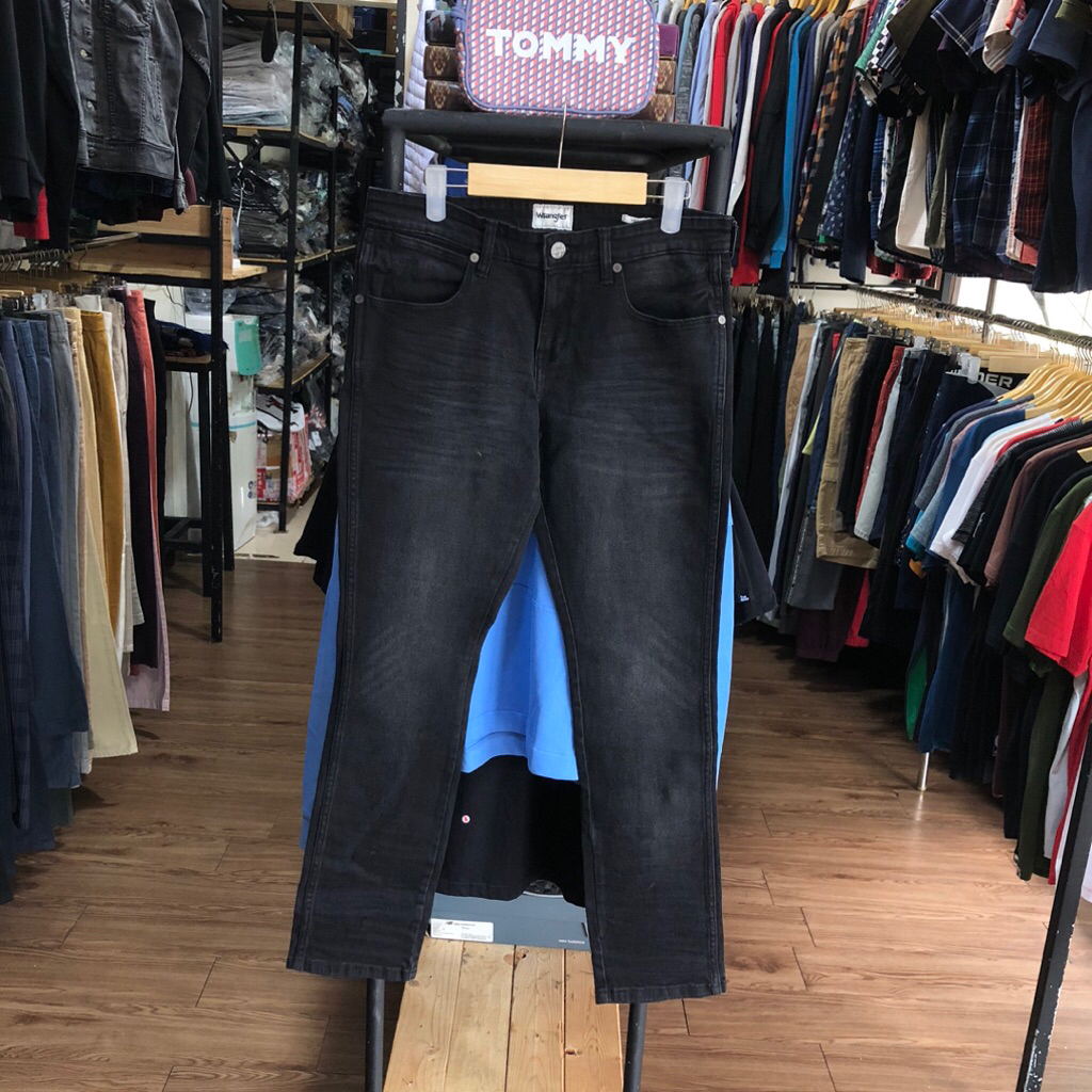 Jual JEANS WRGR VEGAS SM7BC04A24 GRADE B | Shopee Indonesia