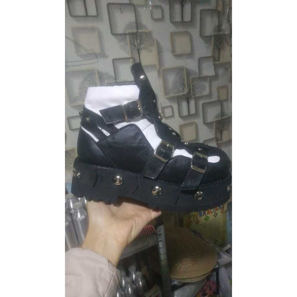 Jual sepatu boots rock unisex model terbaru kombinasi hitam dan putih ...