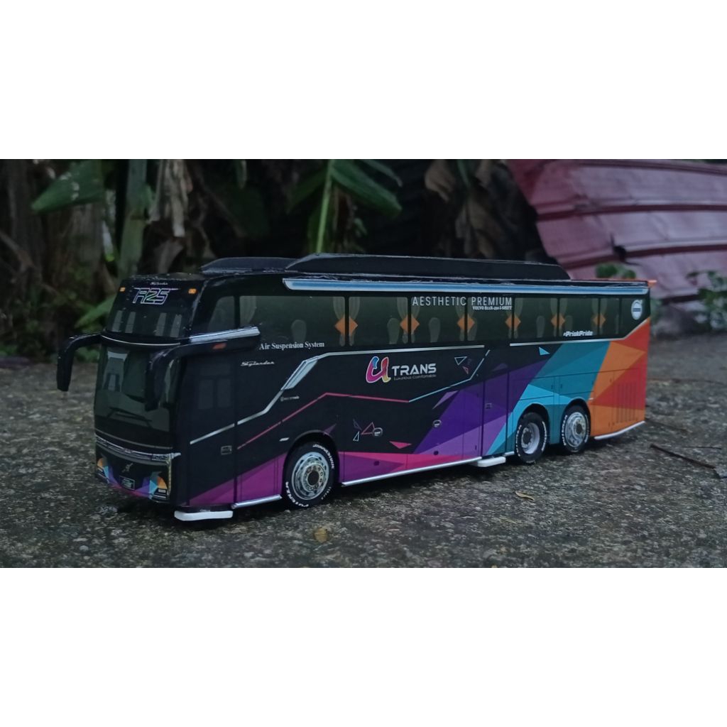 Jual PAPERCRAFT BUS UTRANS SKYLANDER R25 | Shopee Indonesia