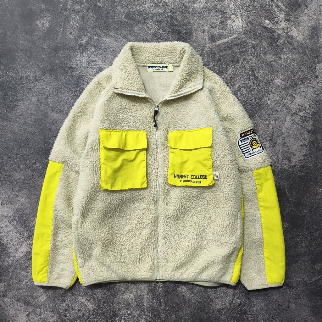 Jual Honest College by Studio Seven x GU Deep Pile Fleece Jacket ...