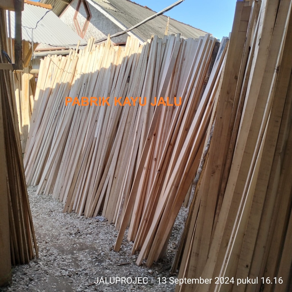 Jual 1 Ikat Isi 10 batang Kayu Reng Tebel 2 cm x 2 cm x Panjang 2 Meter ...