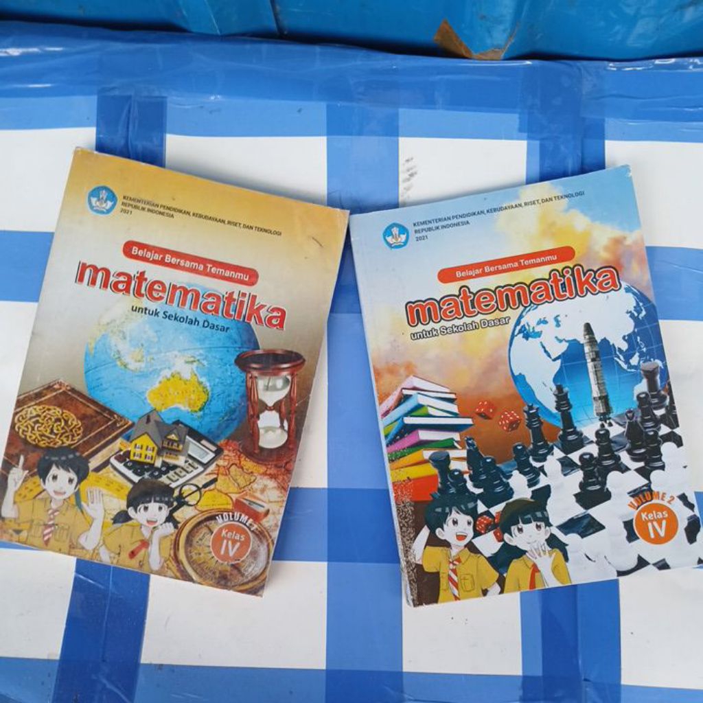 Jual Buku Matematika Untuk Sekolah Dasar Kelas 4 SD Volume 1 dan 2 ...