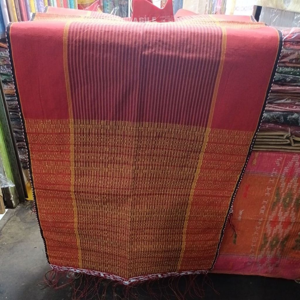 Jual ULOS RAGIHOTANG Benang Mas Potir +Ulos Tulang Paranak | Shopee ...