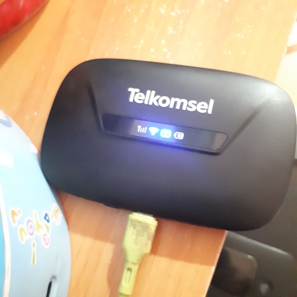 Jual [BEKAS] Bypass Mifi Modem Wifi HKM XLGO TSEL Unlock All Operator ...