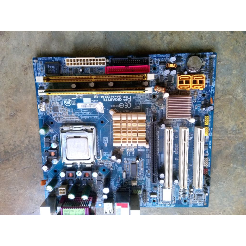 Jual motherboard-GIGABITE,ddr2-plus-processor Intel R Pentium dual cure ...