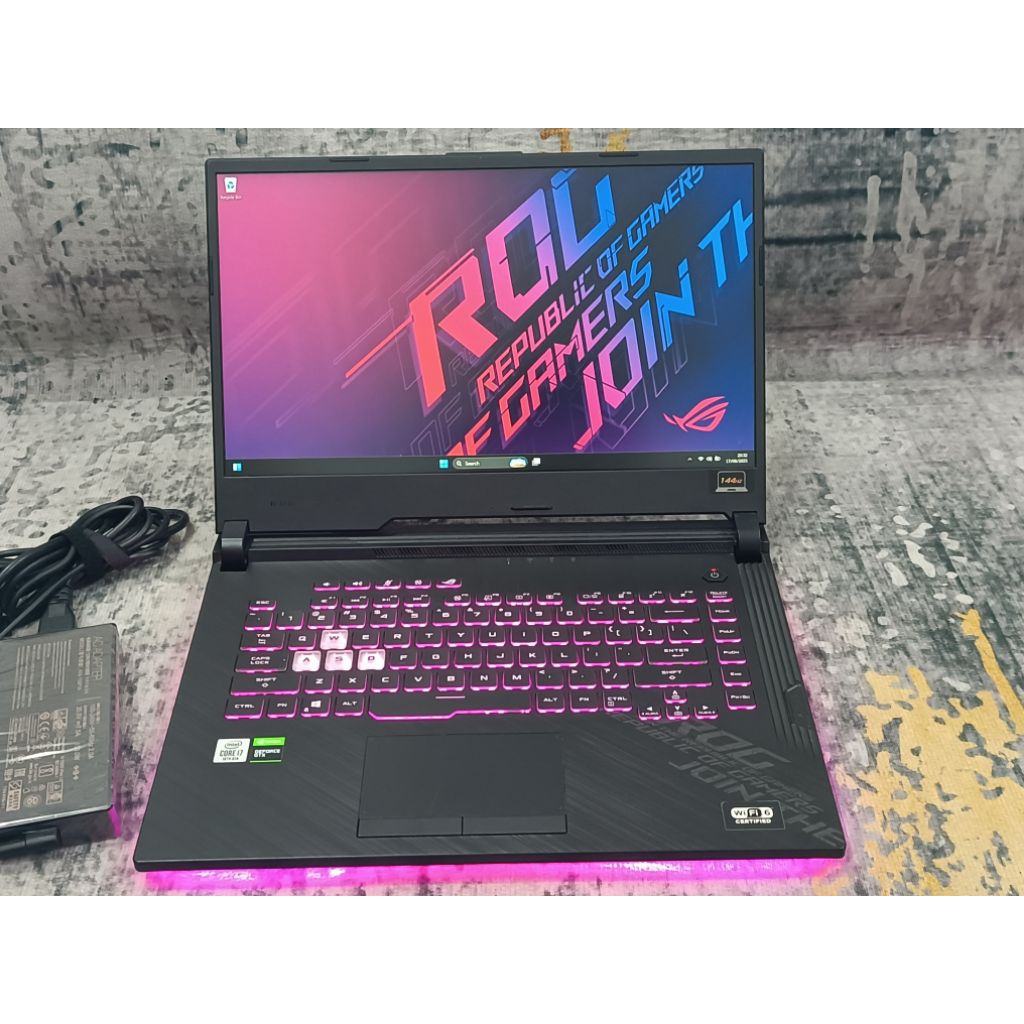 ASUS ROG STRIX G15 G512LI i7-10750H · GTX 1650 Ti · Full