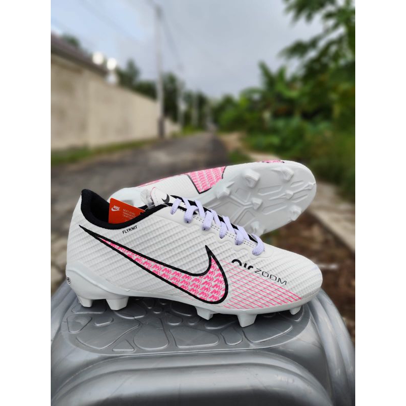 Jual SEPATU BOLA SOCCER ORTUS1 PUTIH PINK COD GRAB PONTIANAK | Shopee