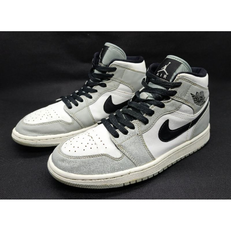 Jual Sneakers N!ke Air Jordan 1 Mid Smoke Grey Retro Basketball Shoes ...