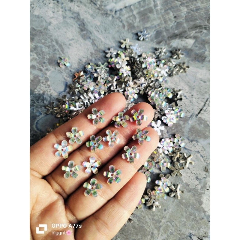 Jual (10pcs)Payet Diamond Bunga 10mm | Shopee Indonesia