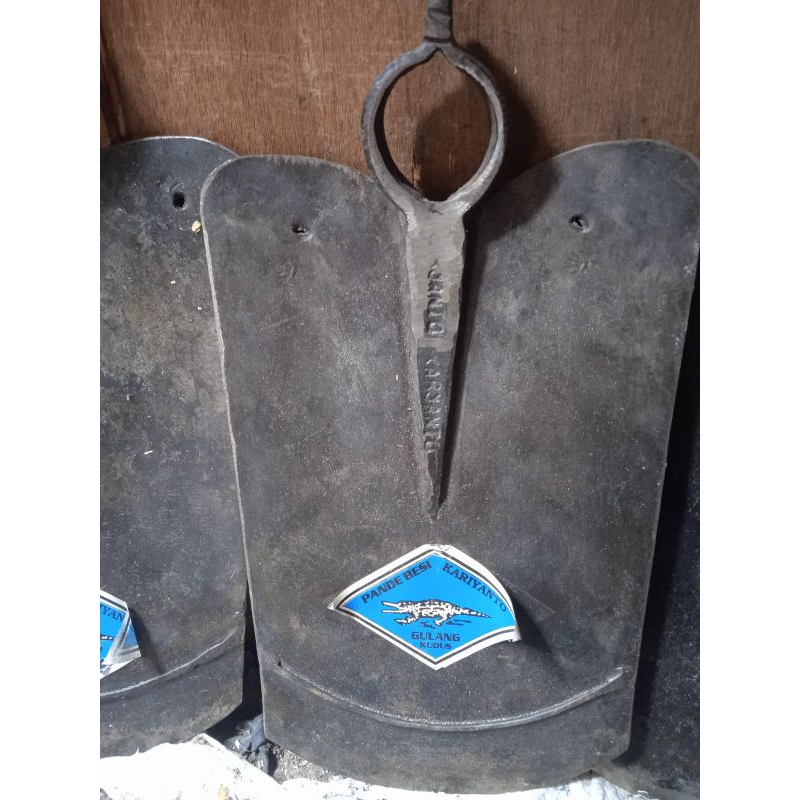Jual Cangkul baja asli/Cangkul sawah/Cangkul rumput/Cangkul baja asli