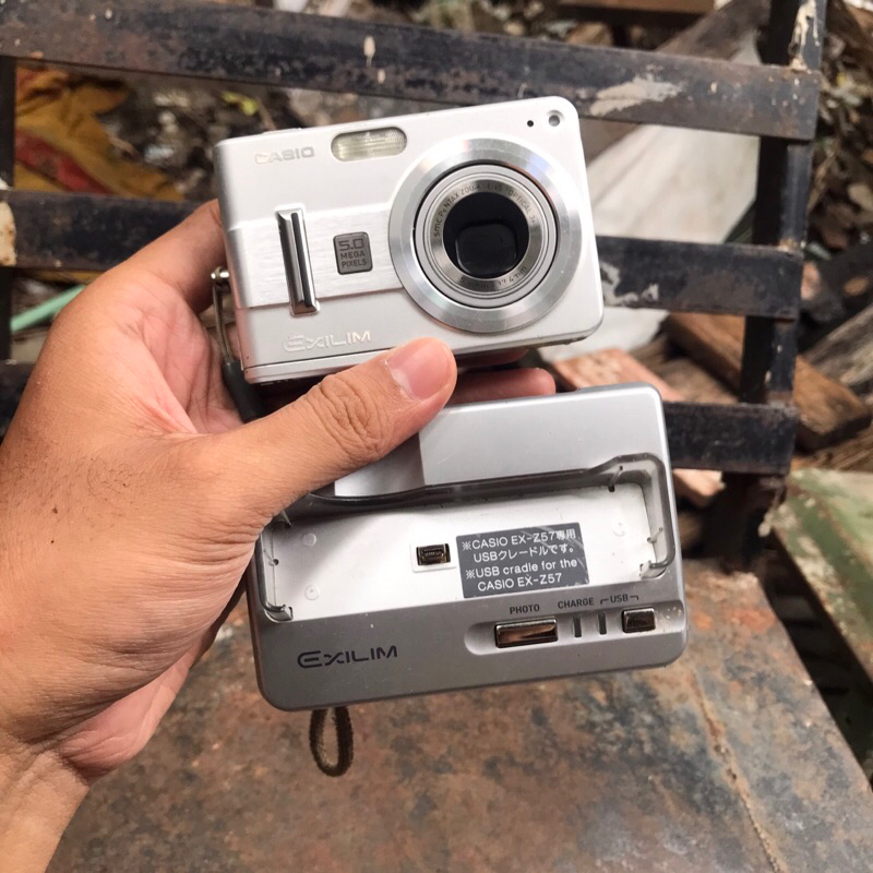 CASIO EXILIM EX-Z57 デジタルカメラ 【公式通販】