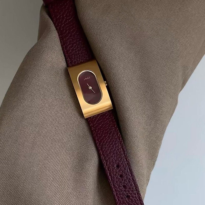Jual Vintage Watch in Maroon Edition | Shopee Indonesia