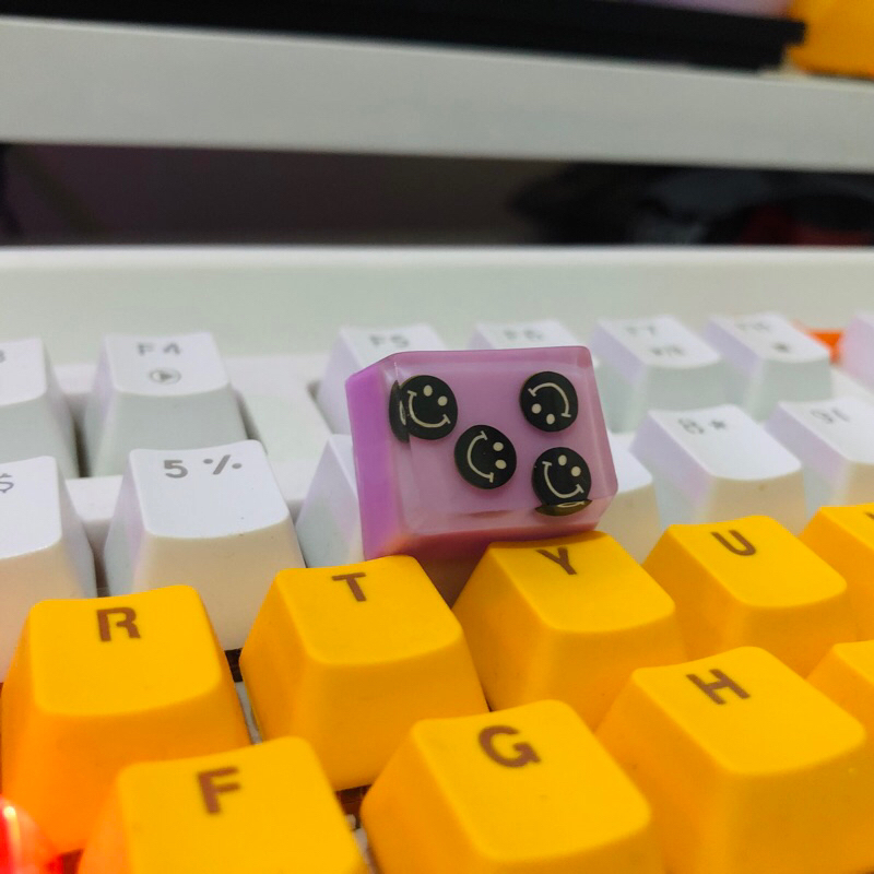 Jual Smiling keycaps for mechanical keyboard | Shopee Indonesia