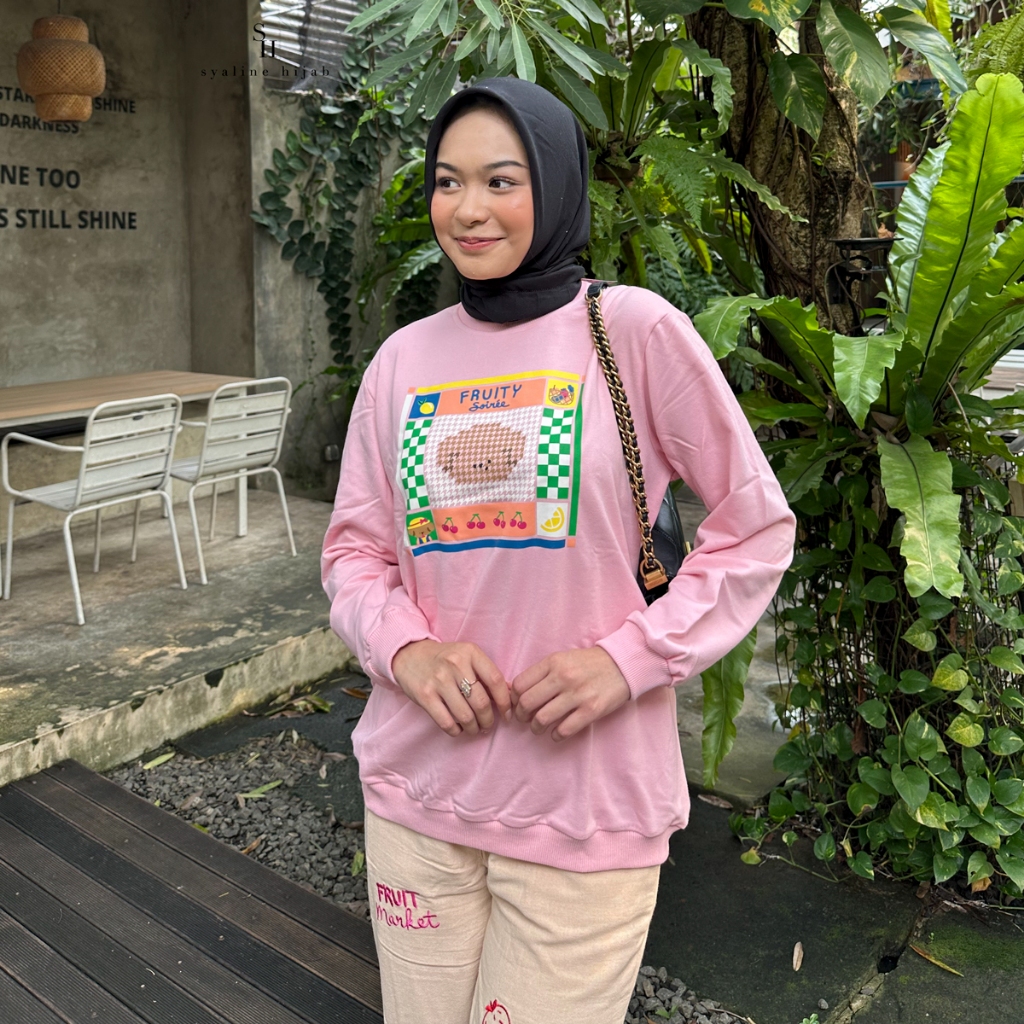 Jual [CUCI GUDANG] Syaline Hijab - Sweater Wanita - Ollie Graphic Top