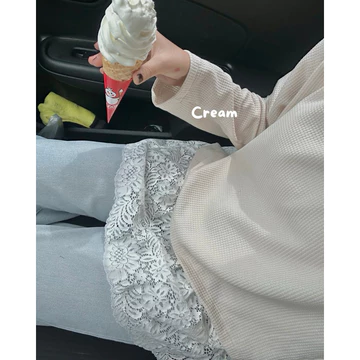 Jennie Blouse Knit Vintage Korea Adem Renda Unik