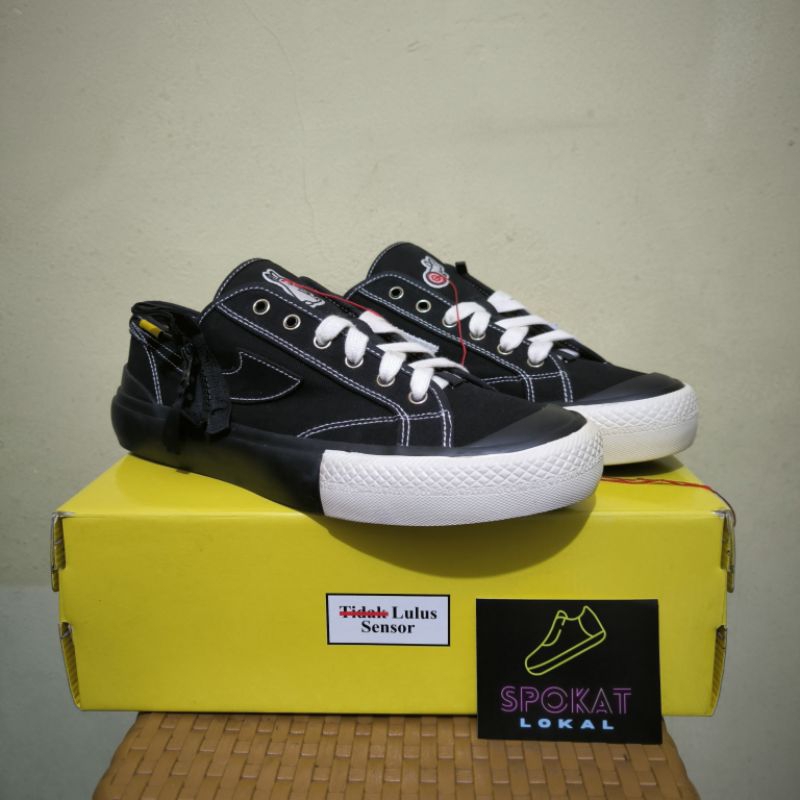 Jual Sepatu Compass Fxxking Rabbits Fr2 V2 Proto Low Size 36 - 44 ...