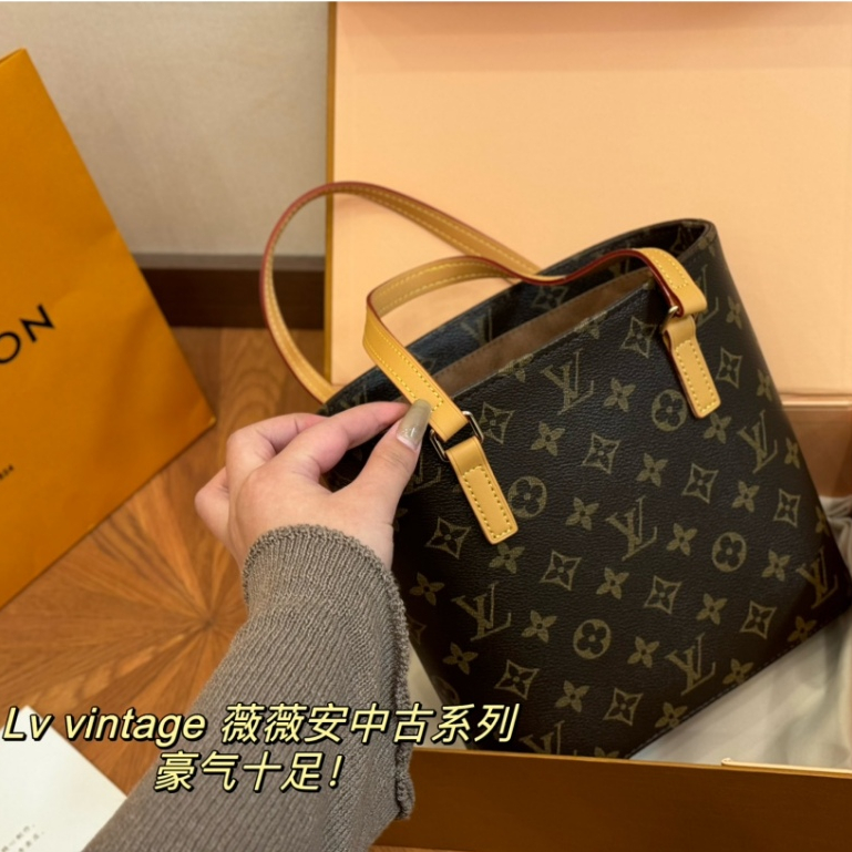 Jual Lv vintage Vivian 〰️ Color changing leather Lv vivian ladies ...