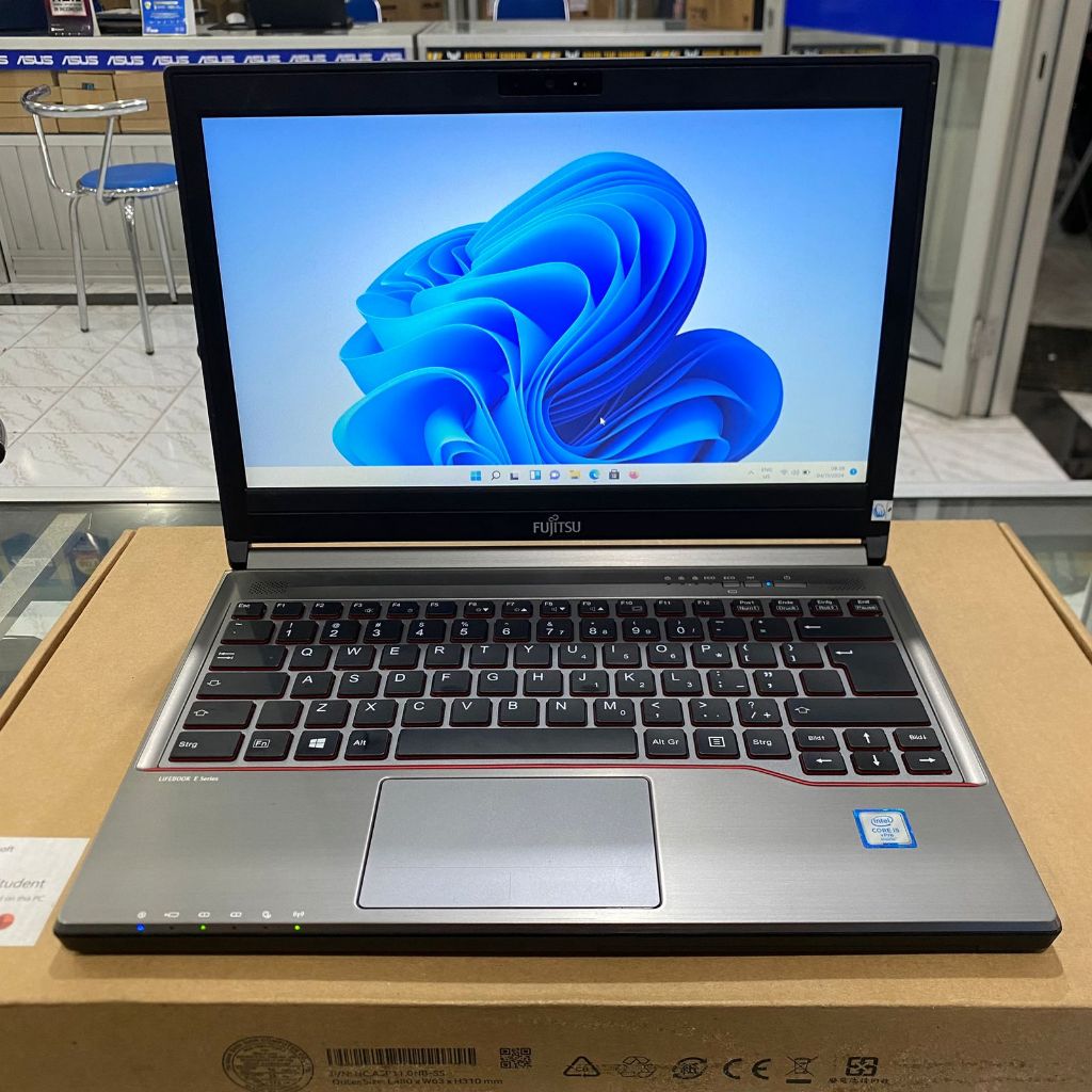 FUJITSU LIFEBOOK E736 Celeron 4GB 新品SSD960GB