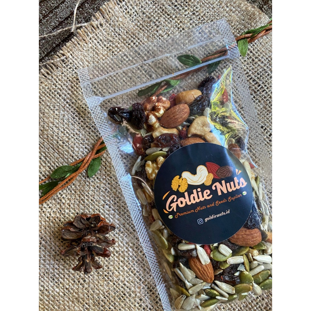 Jual HEALTHY TRAIL MIX NUTS SEEDS (Almond, Walnut, Cashew) 100 gram ...