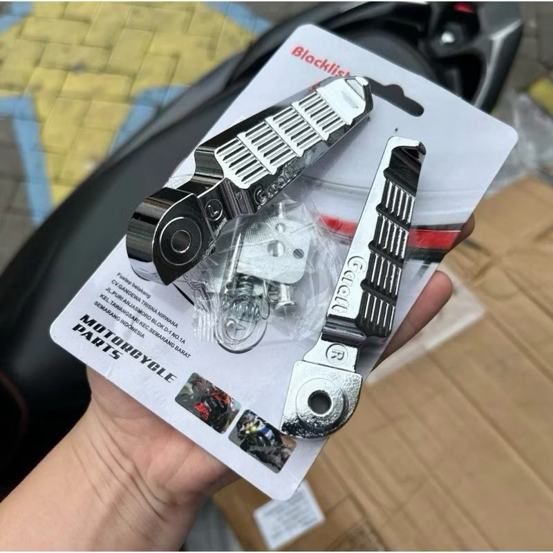 即納　ステップグリップ　滑り止め　ランニングボードグリップ　左右　PZ480 エキサイター　バイパー　インディー　cs340 br250 即納 ステップグリップ 滑り止め ランニングボードグリップ 左右