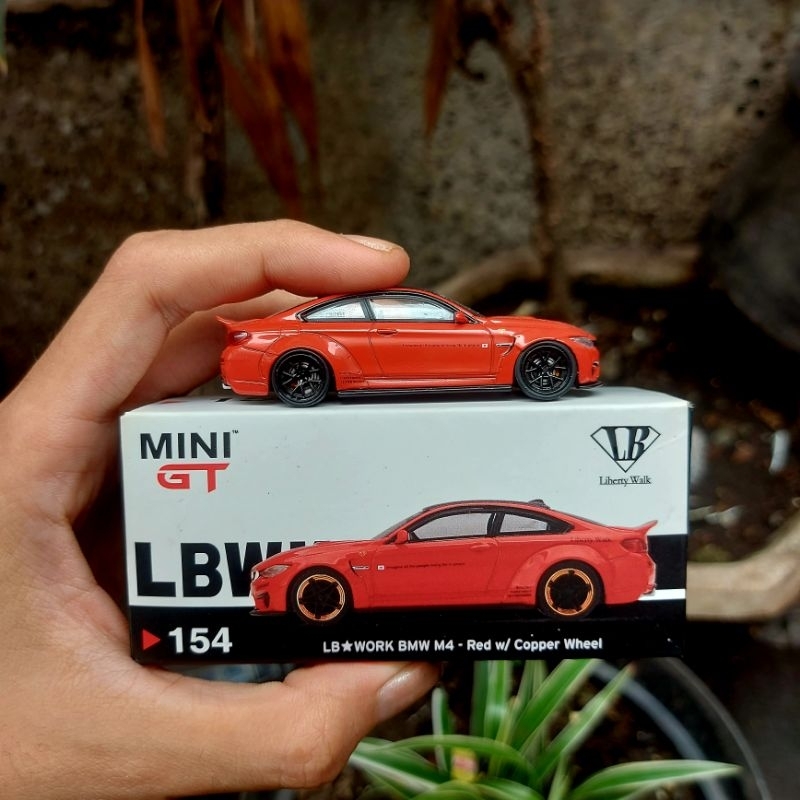 Jual Mini GT BMW M4 LBWK #154 | Shopee Indonesia
