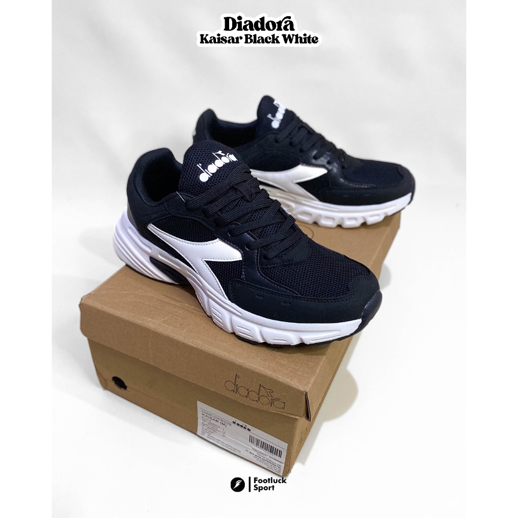 Jual SEPATU SPORT RUNNING SNEAKERS DIADORA BLACK WHITE ORIGINAL