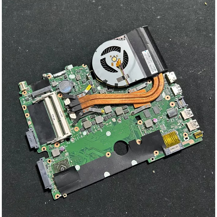 Carte mère Asus X750LB avec X750LB rev2.0 i5-4200U GT740M 2Go dédié