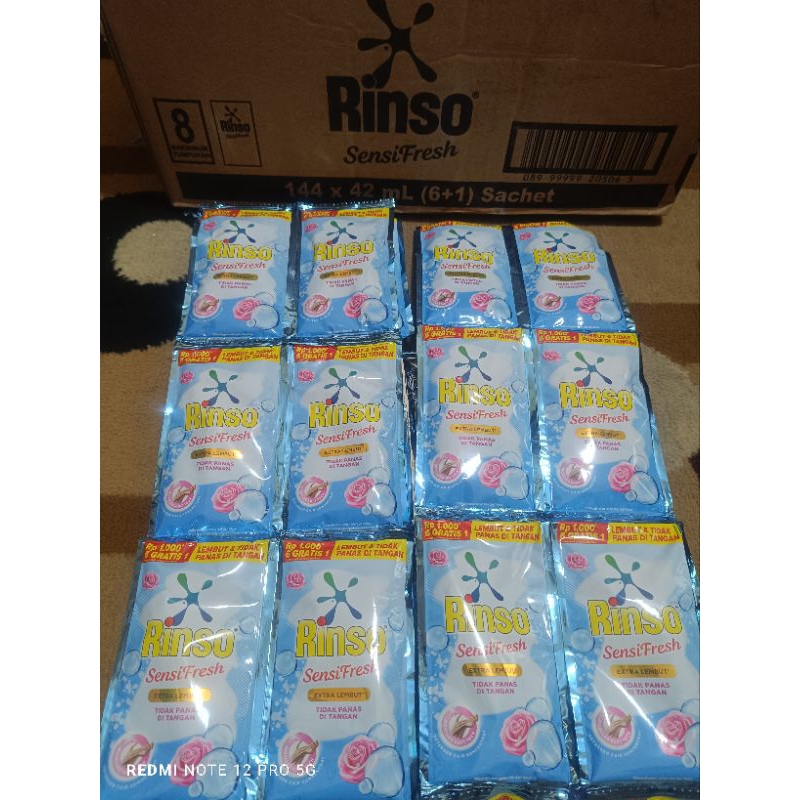 Jual Rinso sachet kemasan 1000an 42 ml satu renteng isi 14 pcs | Shopee ...