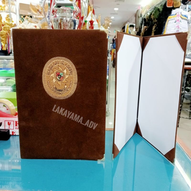 Jual map beludru custom logo proses bordir komputer | Shopee Indonesia