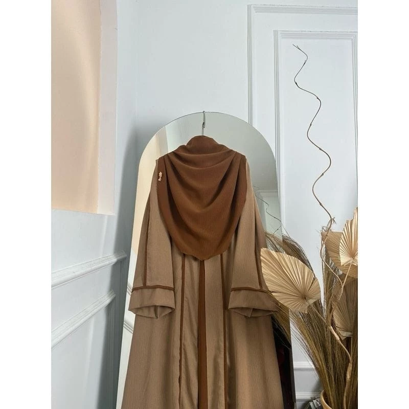 Abaya Set Pasmina Oval Tampilan Keseluruhan