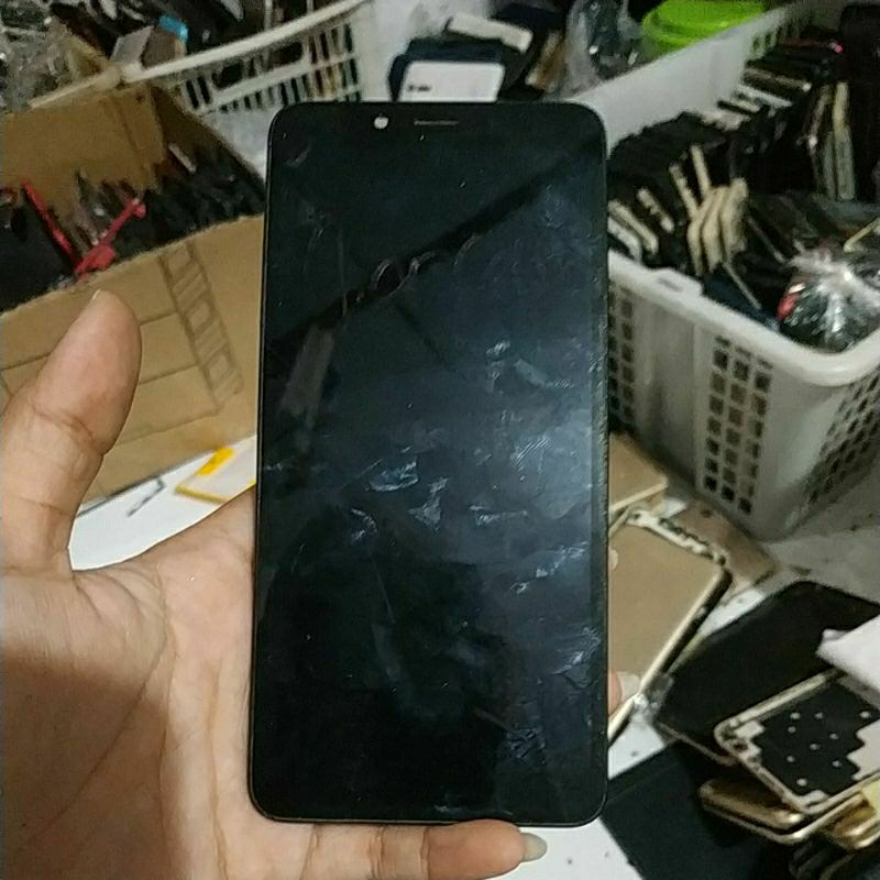 Jual LCD BERCAK/shadow TOUCHSCREEN RUSAK BEKAS REDMI 6A | Shopee Indonesia