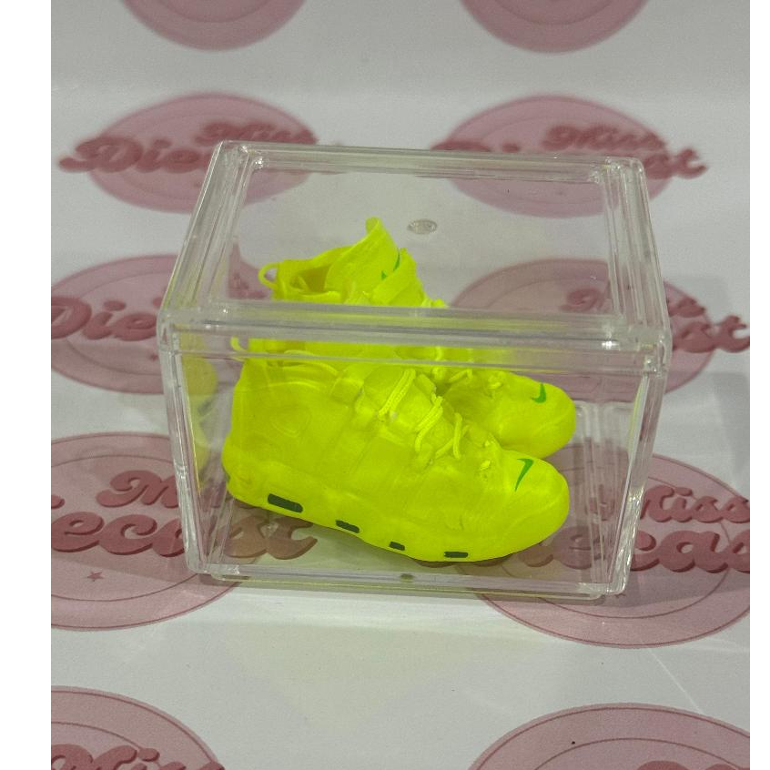 Jual Sepatu Labubu ( sudah dapat kotak akrilik ) | Shopee Indonesia