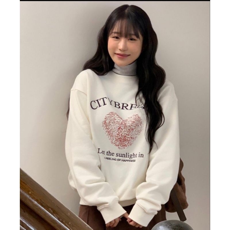 ★ citybreeze★ Essential Thumb Graphic Sweatshirt 3COLORS Jual Citybreeze Essential Thumb Graphic Sweatshirt