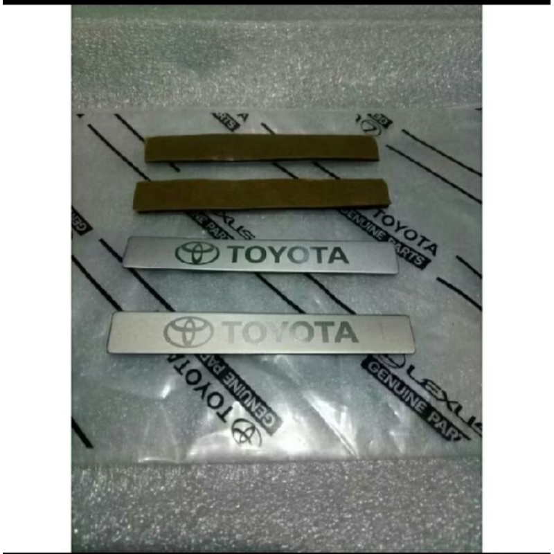 Jual emblem Toyota logo Toyota lips spoiler lips bodykit Fortuner ...