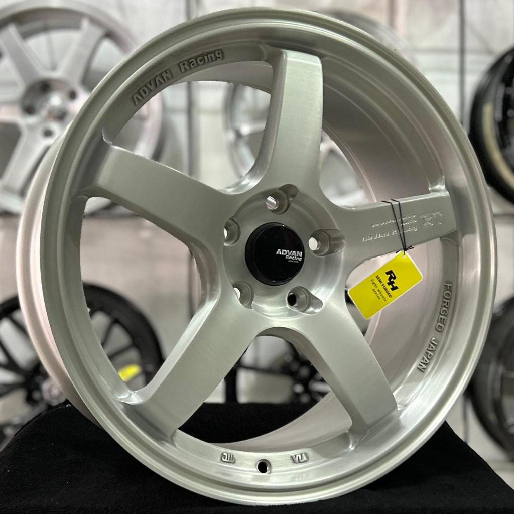 Jual VELG ADVAN GT RACING RING 18 LEBAR 8 PCD 5X114.3 ET 40 WARNA NOVA ...