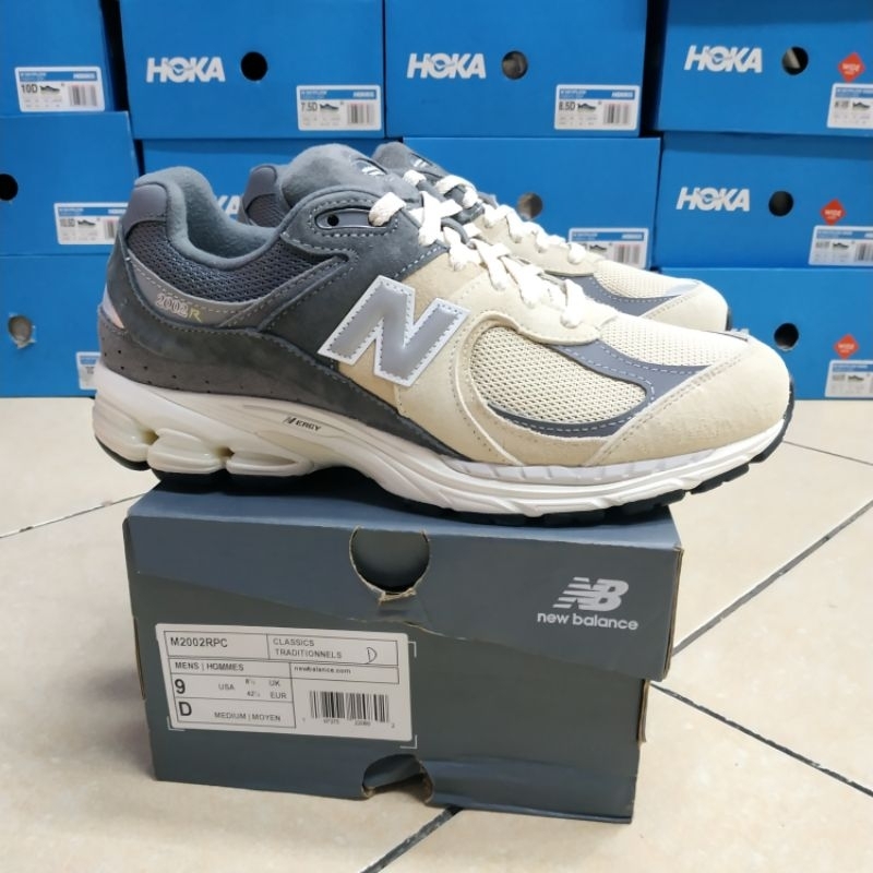 Jual Sneakers New balance 2002R sandstone men original BNIB M2002RPC ...
