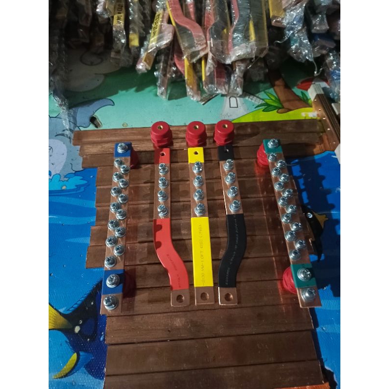 Jual BUSBAR RSTN + GROUND PANJANG 20 CM UNTUK MCCB 125A | Shopee Indonesia