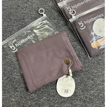1013 HIJABERIES Segiempat Paris Hijaberies Paris Legend Pouch Logo