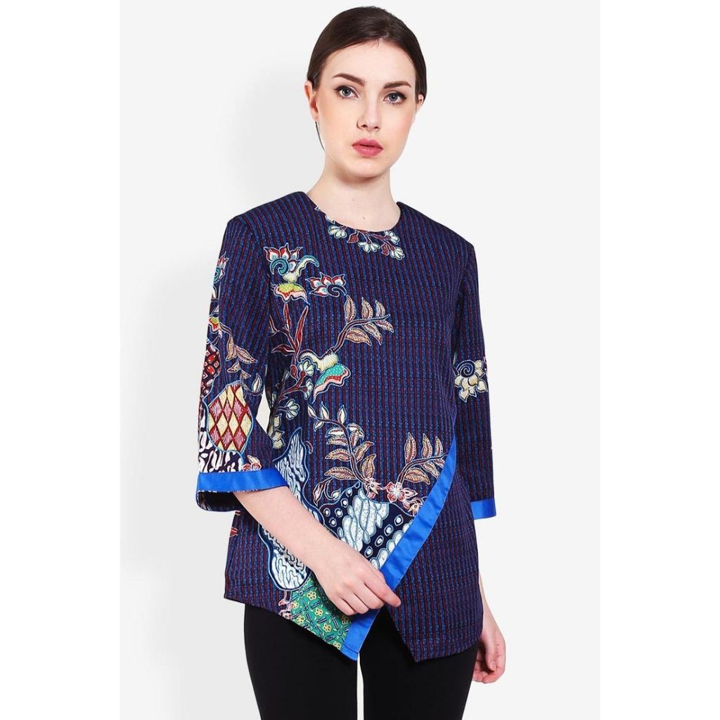 Arjuna Weda Blouse Batik Modern