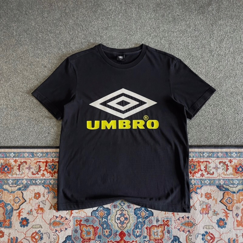 T-shirt Football UMBRO Vintage YXL - Couleurs Fluo Sur Gris, Forme Impeccable