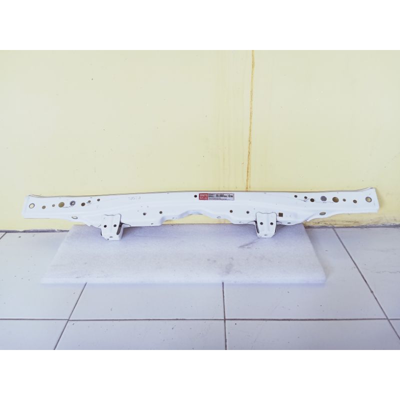 Jual bullhead / Support radiator atas Toyota Innova reborn, Fortuner ...