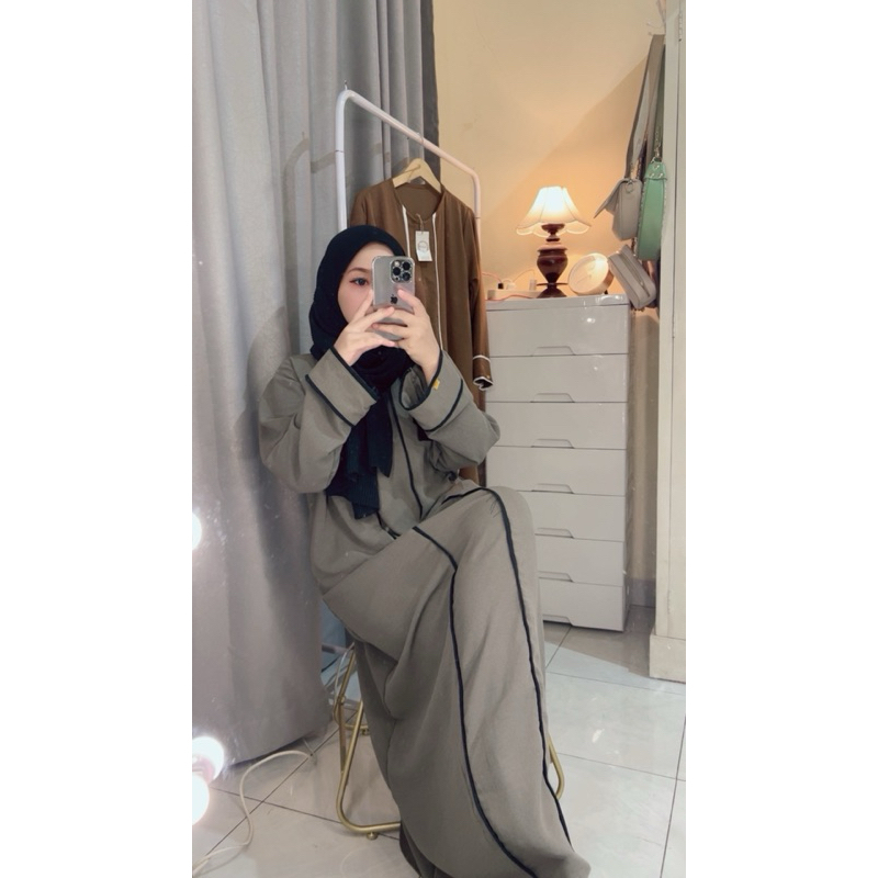 Abaya Hameeda||Abaya Remaja Dewasa||Abaya List putih