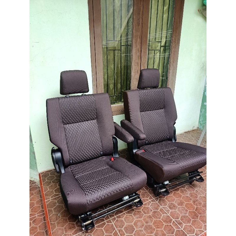 Jual Merubah jok Innova reborn std menjadi captain seat Shopee