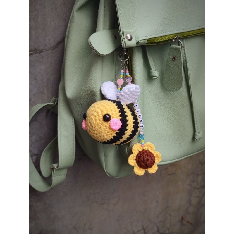 Jual gantungan kunci boneka rajut lebah & daisy Milk Cotton (custom ...