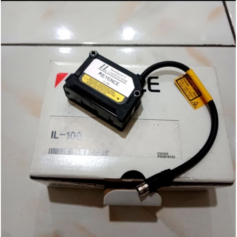 Jual INTELLIGENT LASER SENSOR KEYENCE IL-100 / IL 100 / IL100 | Shopee ...