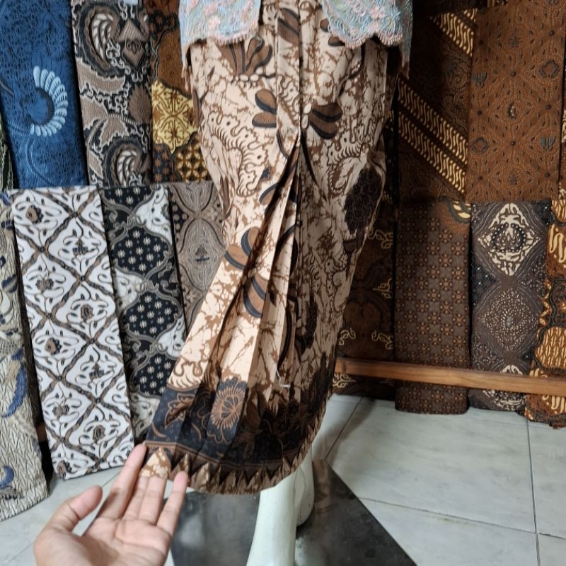 Jual Rok Wiru Selendang Kemeja dan Kain Batik Capung Kinjeng Coklat ...