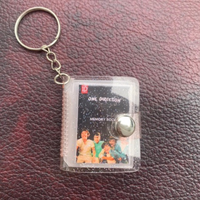 Jual CUSTOM Mini Photo Album Keychain One Direction Custom | Gantungan ...