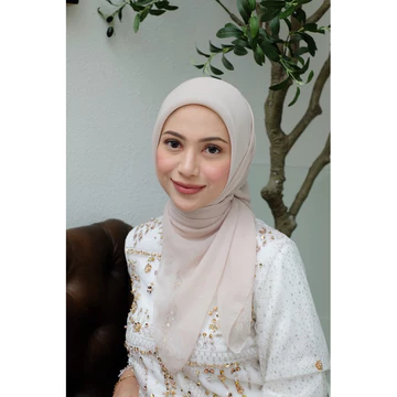 Hijab Paris Jepang Eyelash By SARAH THE LABEL